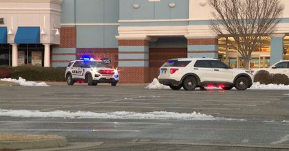Tropical Smoothie employee helped police track Ross stabbing suspect before shooting