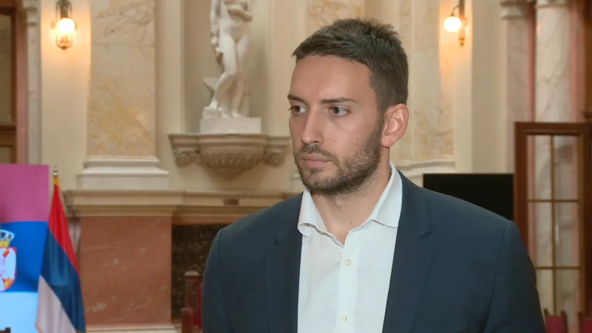 Grbović Macutu: Podbacili ste kao profesor, lekar i političar