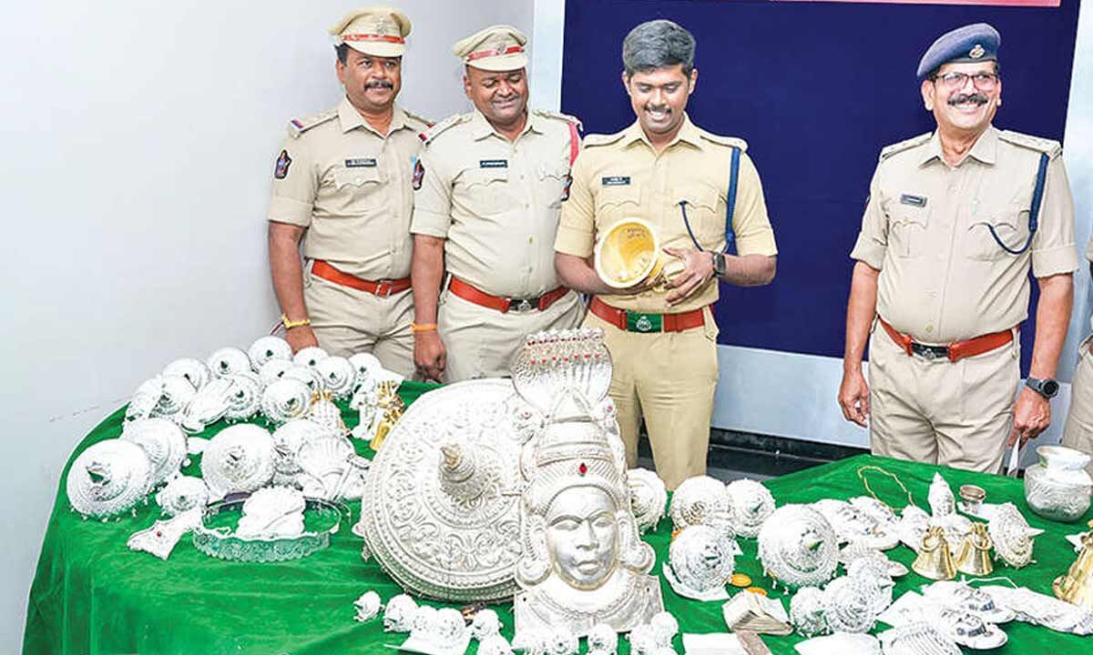 Interstate gang arrested for temple burglaries in Anantapur