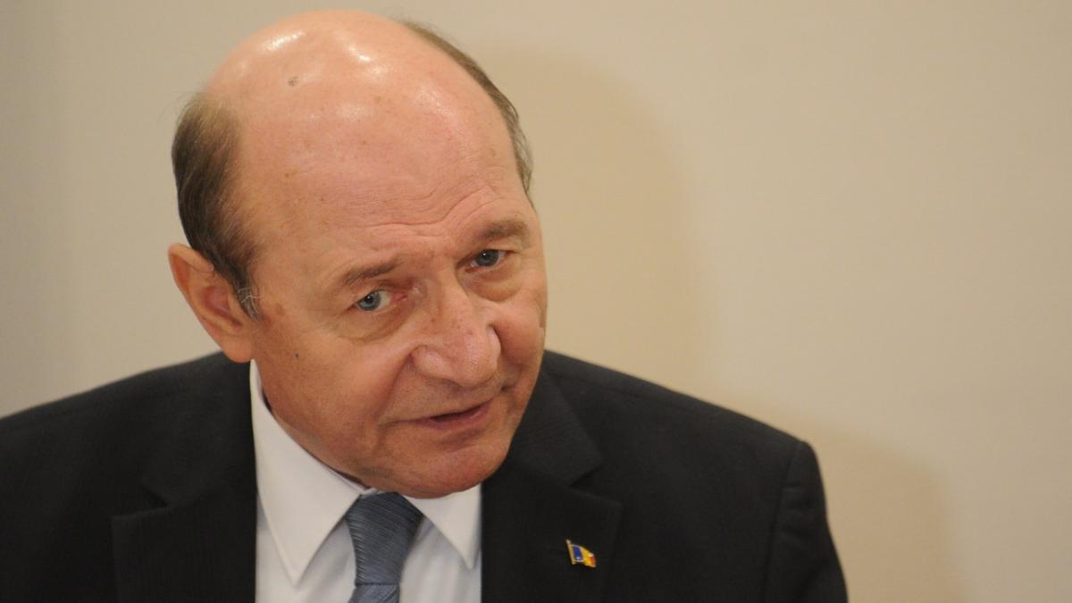 Traian Băsescu pune sub semnul întrebării achizițiile prin SAFE, după episodul cu dronele: Problema spațiului aerian este vitală