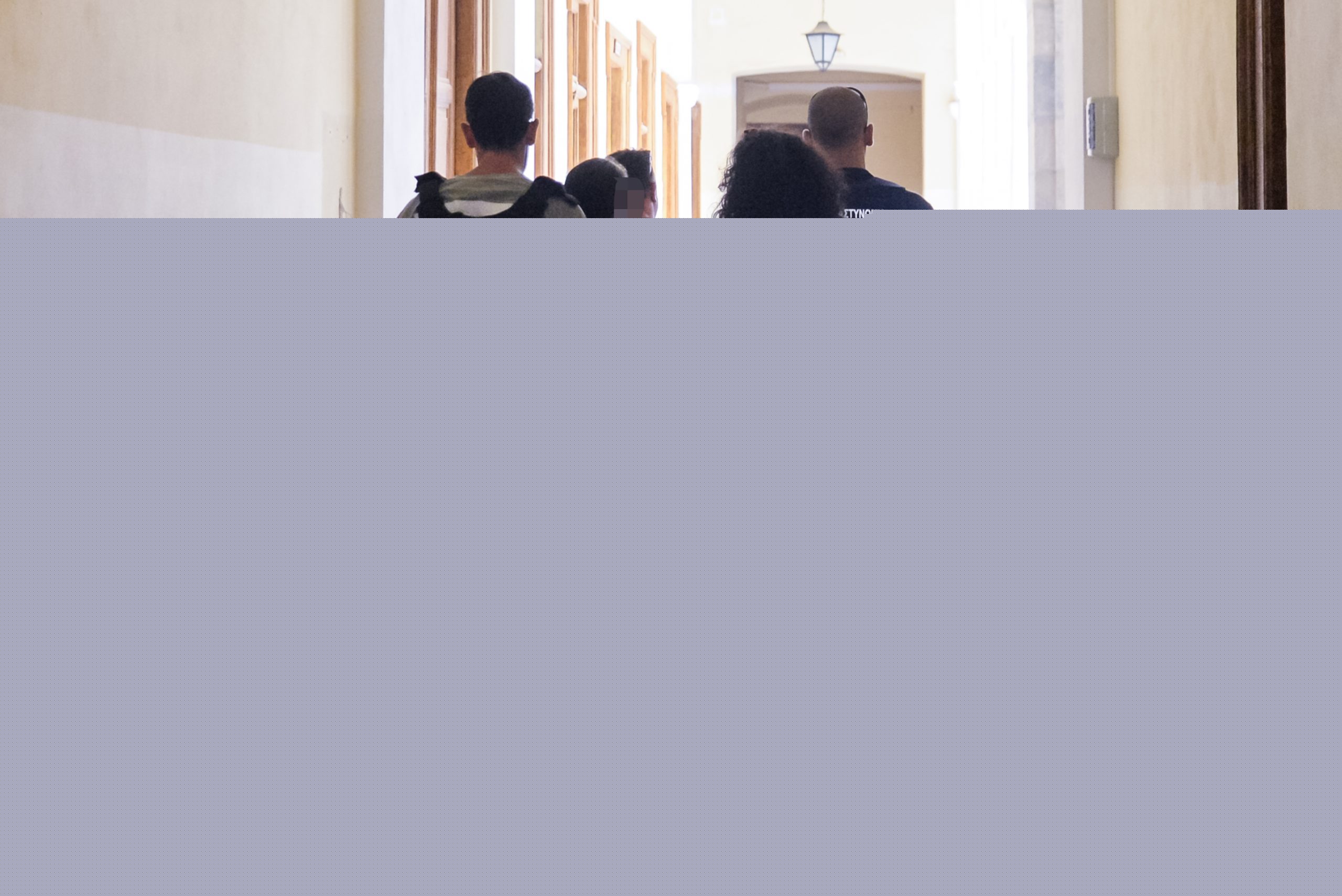 Δολοφονία στη Σύρο: Απολογήθηκε το ζευγάρι, εν αναμονή της απόφασης ανακρίτριας και εισαγγελέα – Στο επίκεντρο τα 7 κρίσιμα δευτερόλεπτα