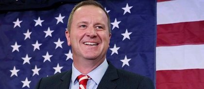 Senator Schmitt Pledges 'Unequivocal, Unflinching' Support For Federal Agents