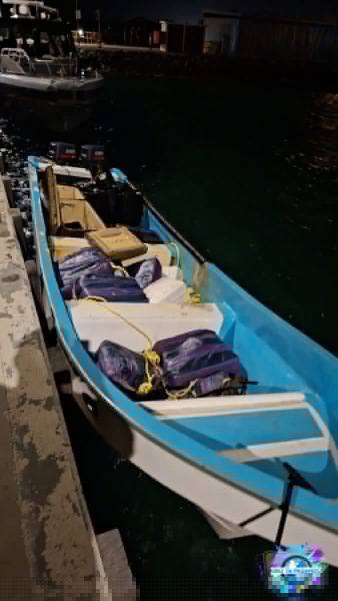 Diaranson anochi e avion di Wardacosta a detecta un contacto sospechoso cu tabata nabegando den direccion di Aruba.