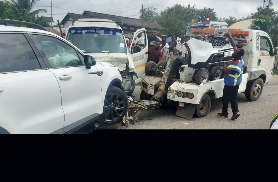 Family, passengers injured in ghastly road crash at Ejisu