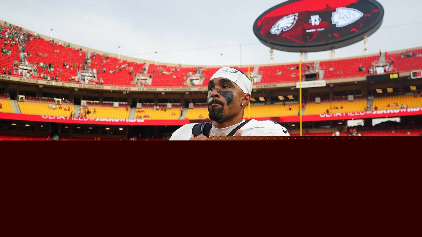 Jalen Hurts Puts Chiefs in Their Place as Eagles Keep Win Streak Alive