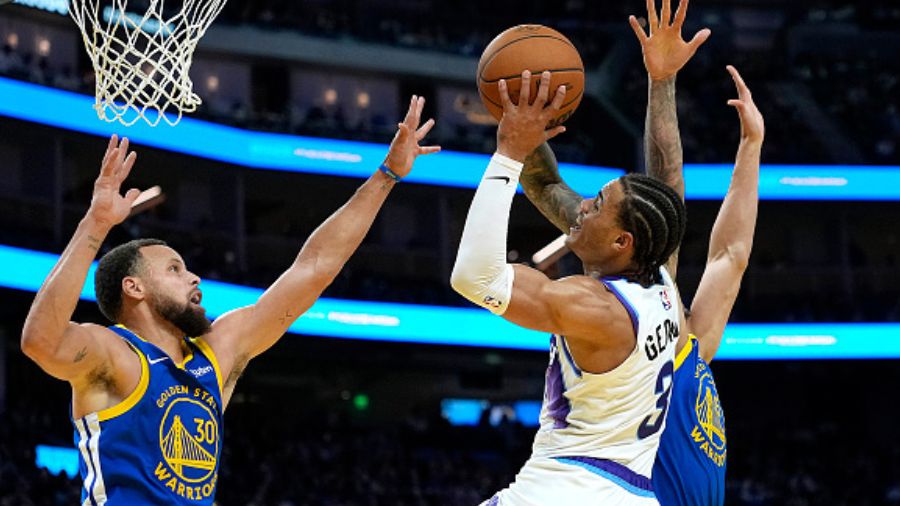 Red Hot Warriors Sprint Past Struggling Utah Jazz