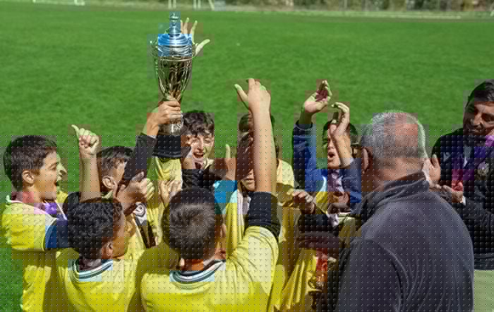 En Arménie, l’équipe du lycée de Sardarapat d’Armavir remporte le tournoi Roman Berezovsky