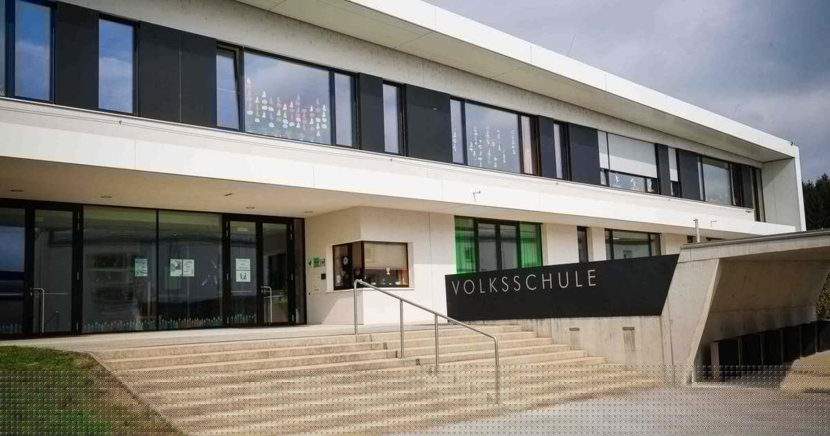 Akuter Lehrermangel - Dreifaches Babyglück bereitet Volksschule Probleme