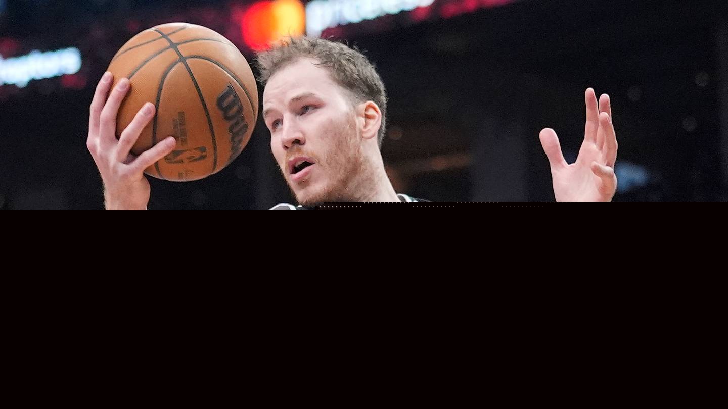 Jakob Poeltl's ugly contract saved Raptors from title window-closing trade