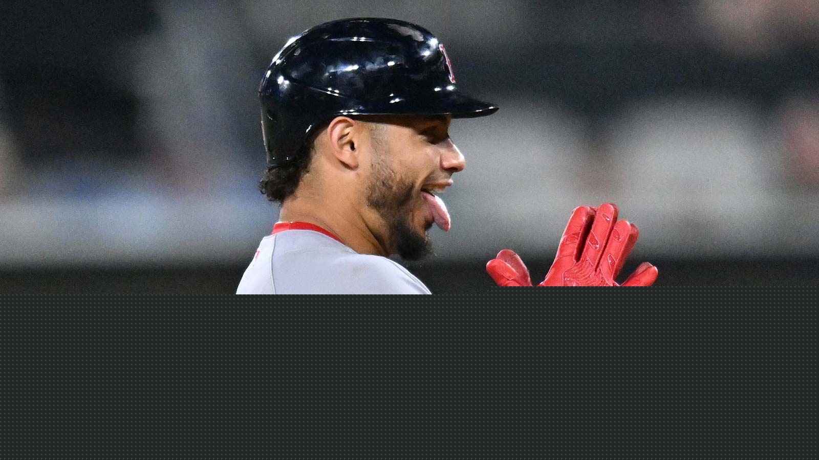 Red Sox’s Willson Contreras snaps at teammates for clapping during his slump