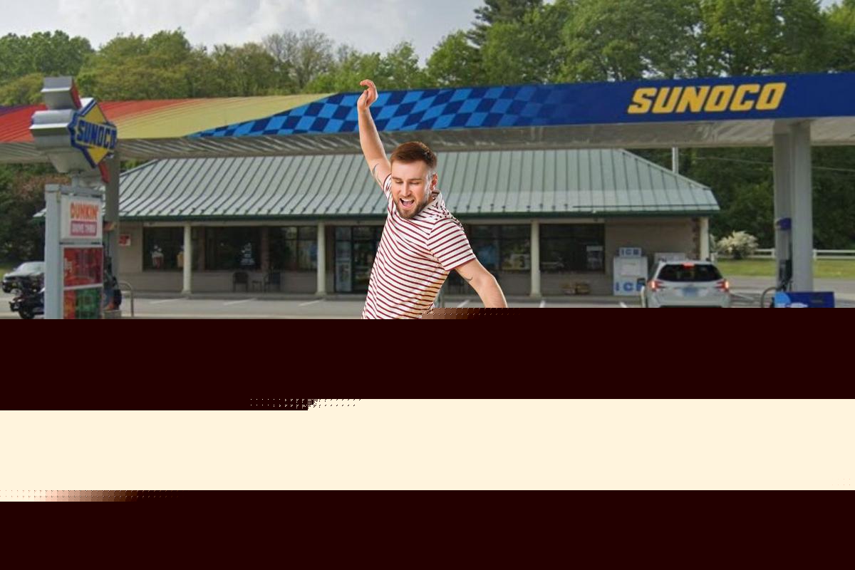 Watch as Halfmoon Gas Station Had Customers Dance For a Discount