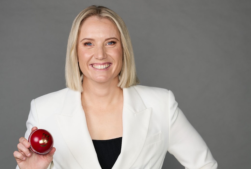 Alyssa Healy signs onto Fox Cricket team