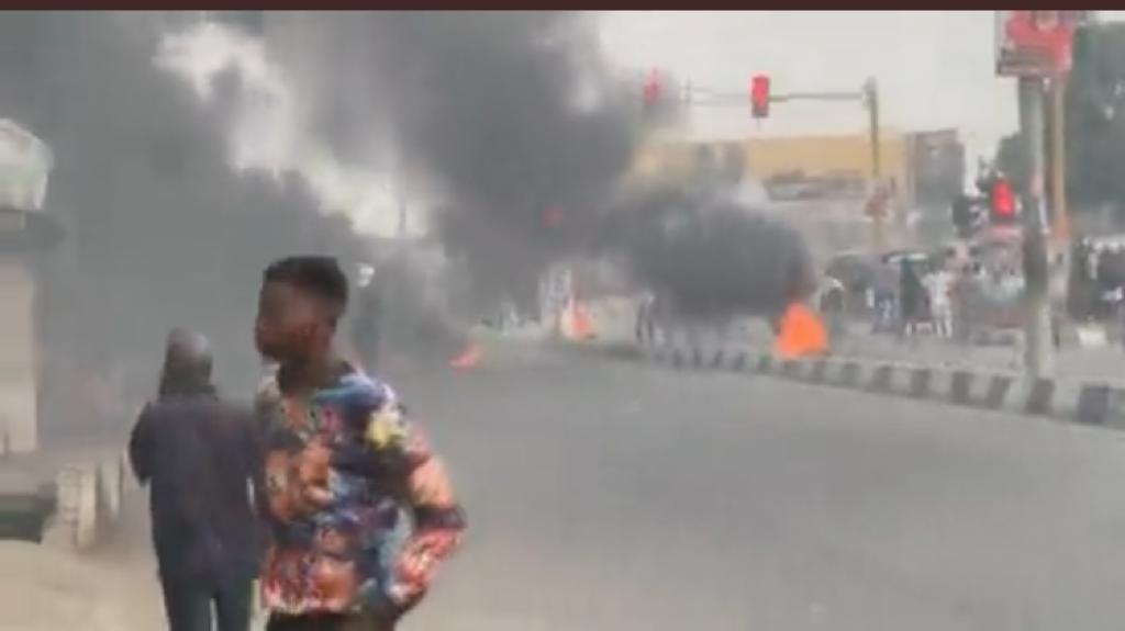 Comment on Breaking: Protests break out in Lagos over Naira swap + Videos by Binance注册