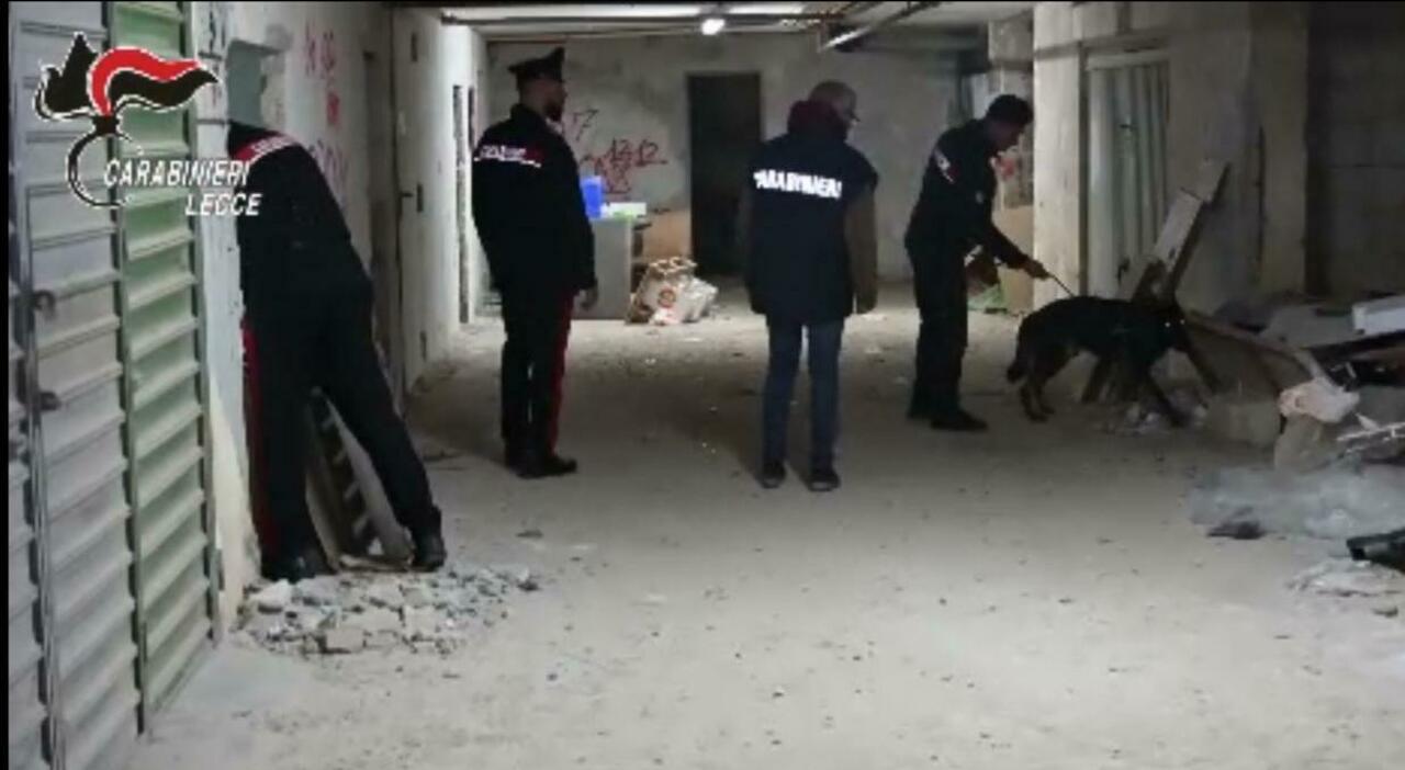 Arresti per droga nel Salento, il metodo mafioso. Pestaggi e minacce: «Ti spacco i denti»