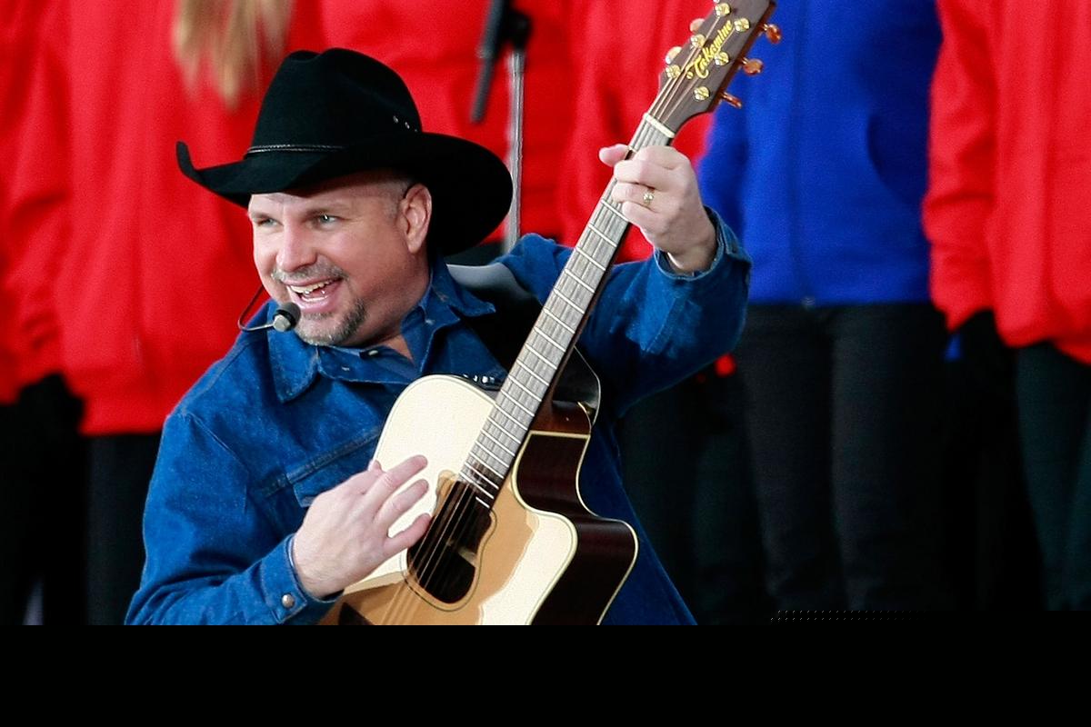 What Songs Will Be in Garth Brooks' Setlist for His 2026 Tour?