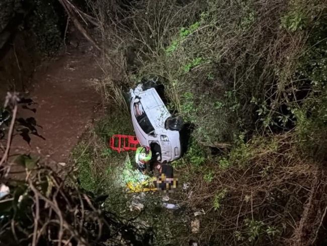 #Cronaca #Castellammare - Auto precipita in un burrone in Viale delle Terme, ferito un giovane