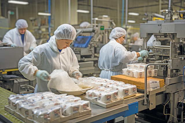 Peste 120 de fabrici de alimente se luptă pentru bani europeni. Investiţiile ajung la 400 mil. euro, bugetul alocat acoperă doar un sfert