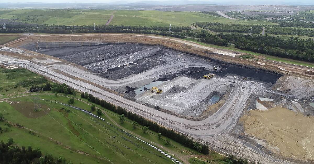 'Absolutely devastating': worker dies in incident at Hunter coal mine