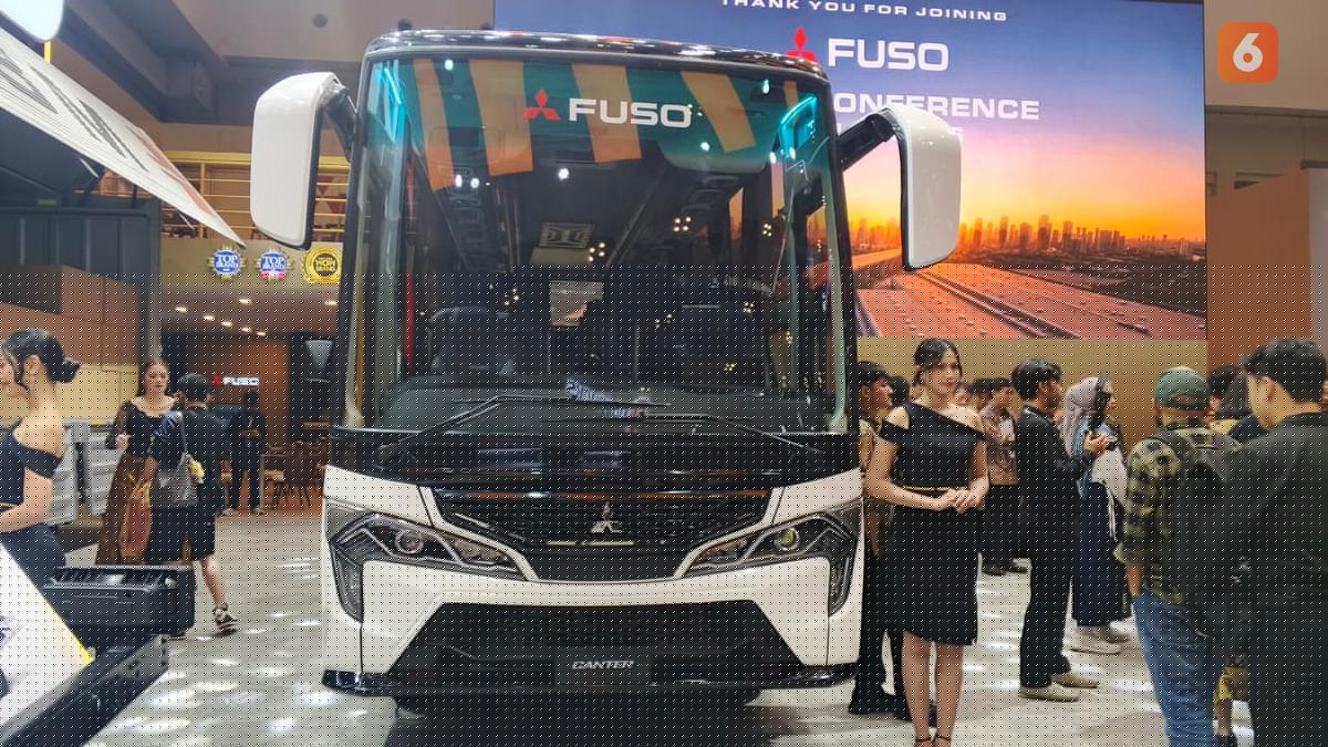 Mitsubishi Fuso Pamerkan Canter Extra Long Bus di GIIAS 2026
