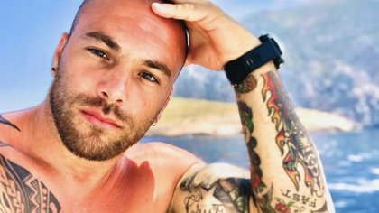 MESEC DANA SE BORIO ZA ŽIVOT Umro Manuel (30) koji je telom zaštitio devojku kada ih je POKUPIO AUTO NA PEŠAČKOM PRELAZU u Trapaniju