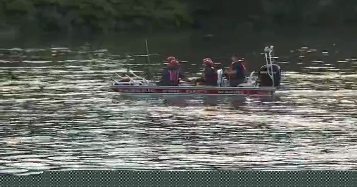 Multiple boats searching Passaic River for 2 children in drowning rescue
