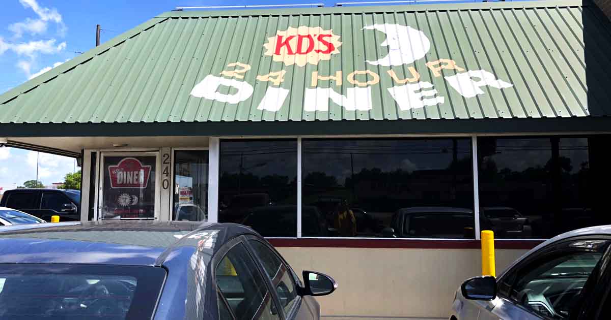 People Drive From All Over Louisiana To Eat At This Down-Home Neighborhood Diner