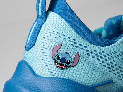 Brooks’ popular runDisney shoes are back, and you get a free hat if you buy now