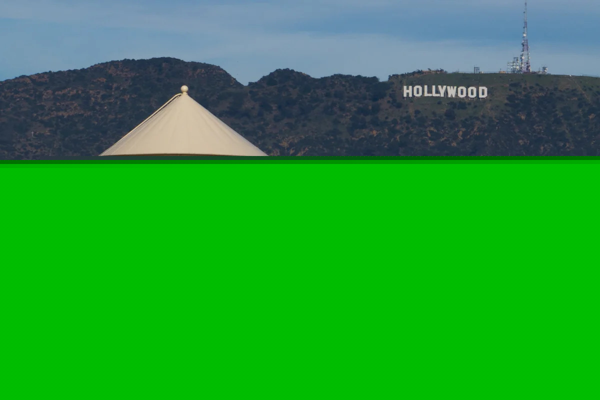 Judge says Paramount and Warner must halt merger for at least two weeks, granting states' request