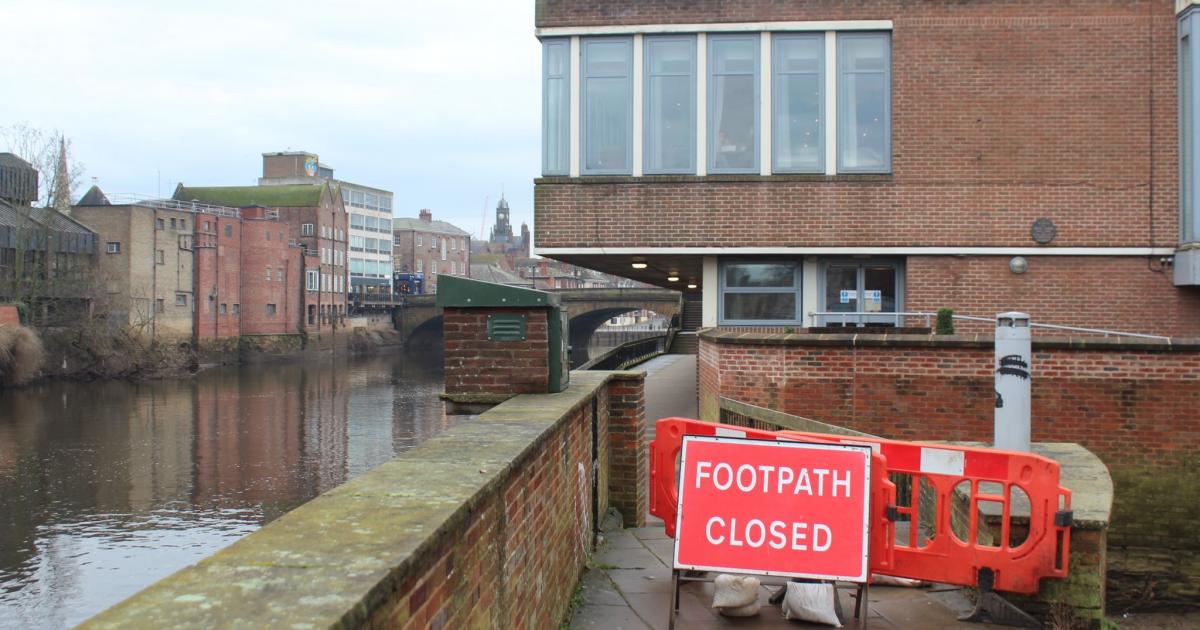 £130k for 'challenging project' to reopen riverside path a year after closure