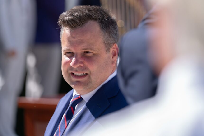 Pulte expected to temporarily overlap with his replacement as intelligence chief