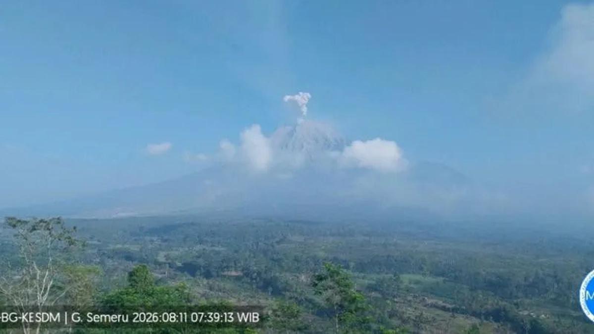 Semeru Erupsi 8 Kali, Warga Diminta Waspada