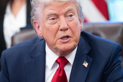 Departamentul Trezoreriei SUA intenţionează să emită o monedă aniversară de un dolar cu chipul lui Donald Trump