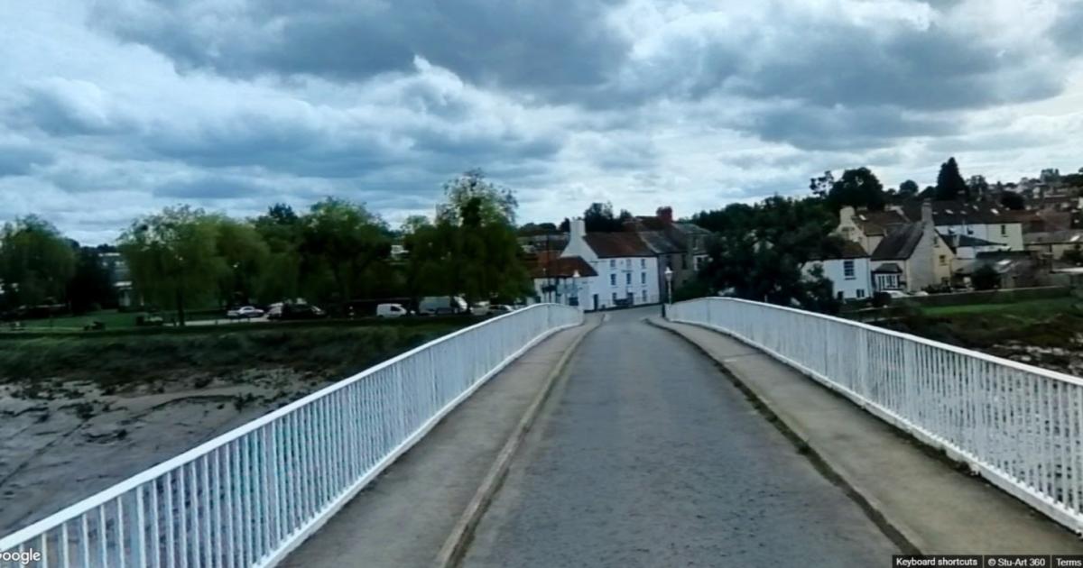 LIVE : Main bridge in Gwent town shut causing delays