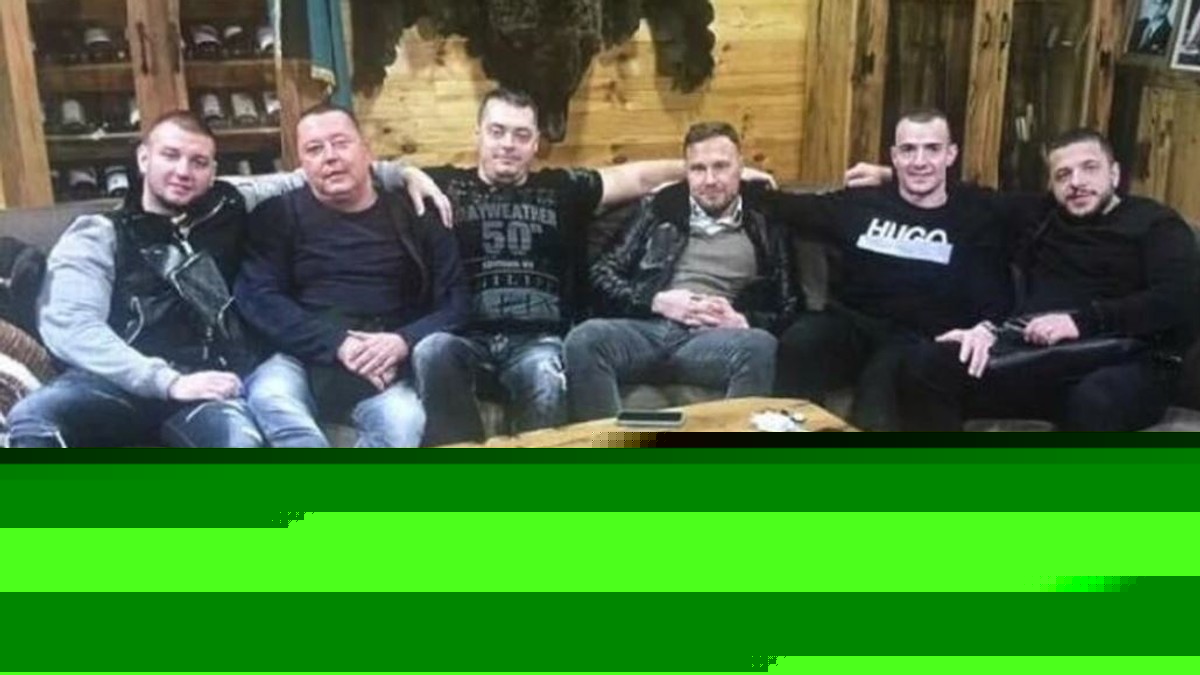 "MA NEK ME UBIJU, UHVATILA ME NEKA SVEJEDNOĆA" Isplivala prepiska Zvicerovih prljavih policajaca: "Čitav me život jure, nek urade to da počinem" (FOTO)