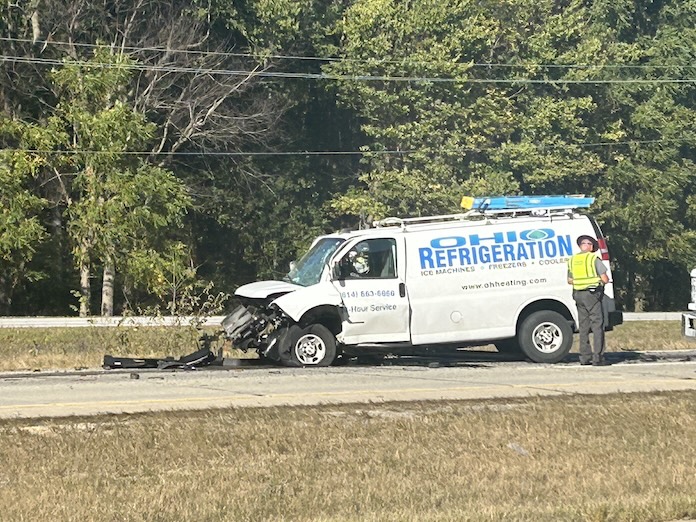 Minor injuries in 3-vehicle crash on U.S. 33