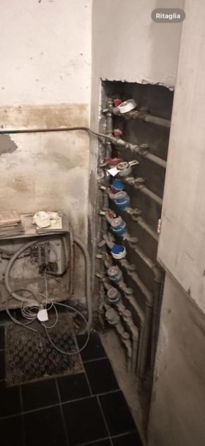 "Tubi esposti e cavi scoperti, situazione di rischio in casa Acer"