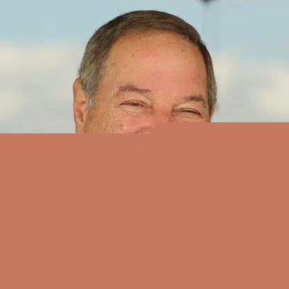 Among the 130 Richest Immigrants in the United States According to Forbes is a Man from Colón Panama