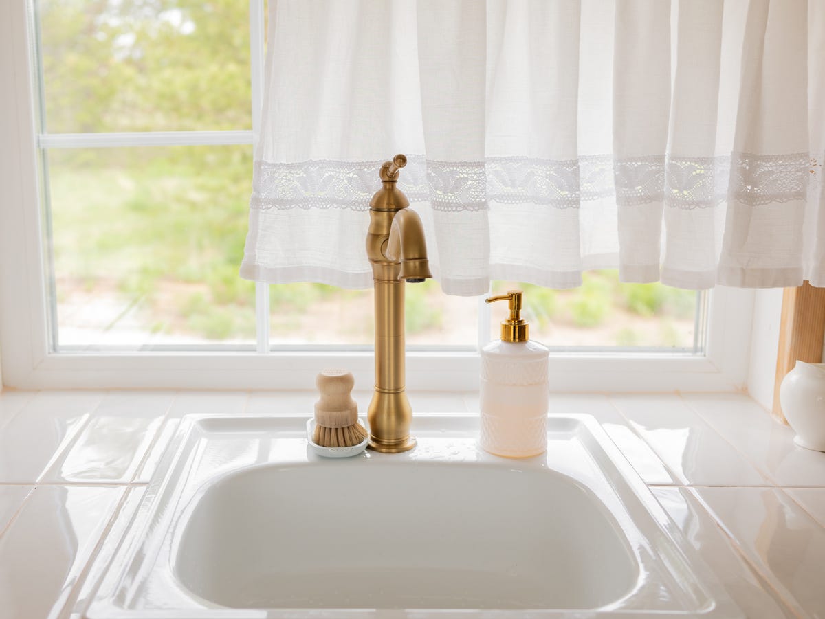 Designers Say Curtains Are the Easiest Way to Add Personality to Your Kitchen