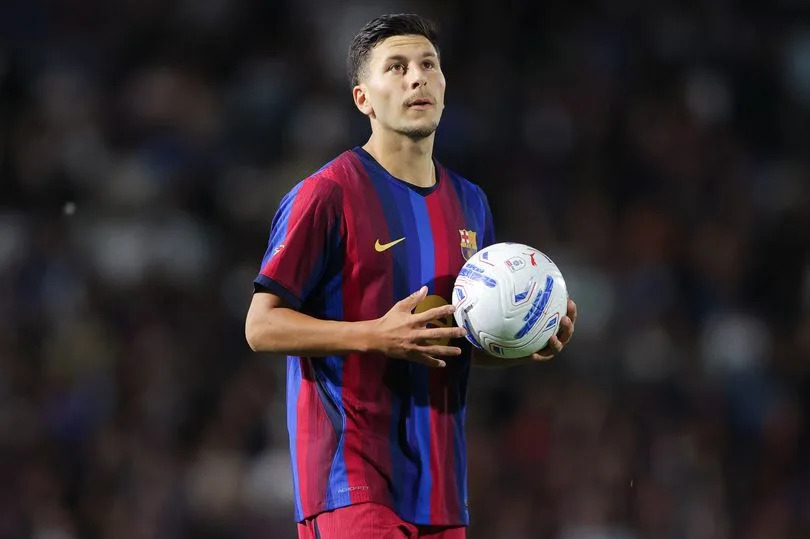 Barcelona starlet set to undergo surgery after re-injuring knee, ending hopes of summer move