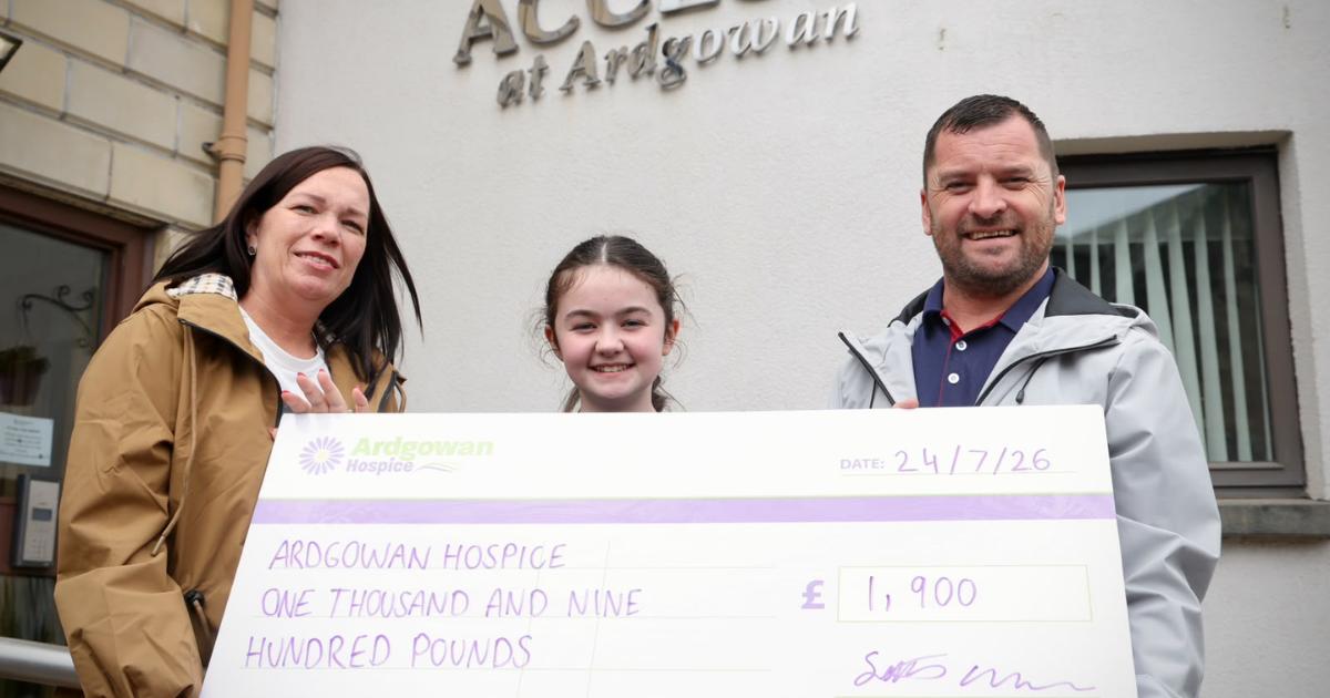 Greenock couple raise £1,900 for hospice in memory of much-loved mum