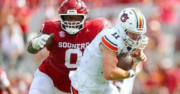 No. 11 Oklahoma records 10 sacks, stops No. 22 Auburn
