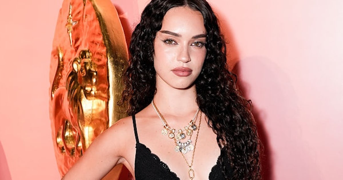 KATSEYE's Daniela Avanzini On Her Makeup Routine & Beauty Faves