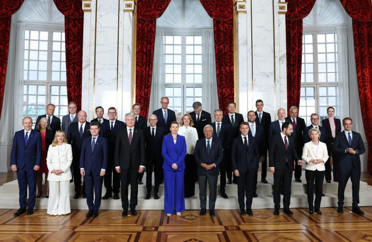Consiglio europeo: discussioni su difesa e Ucraina. Spese in armamenti, manca accordo politico. Nessun cenno alla Flottilla