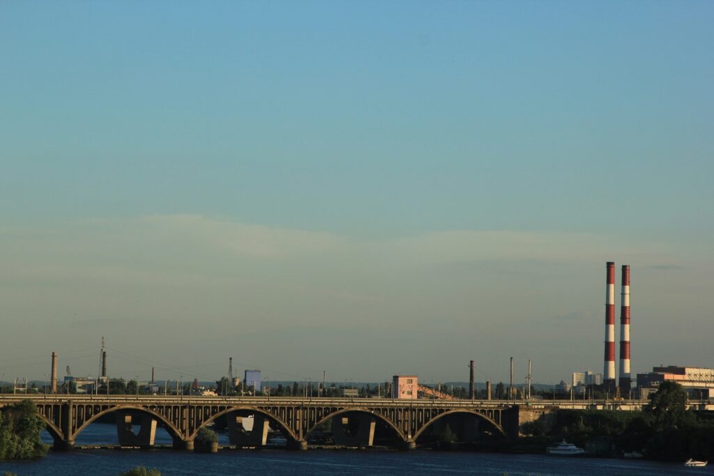 Ucraina, l’UE rafforza il sostegno a Kiev: dalla BERS 50 milioni per i servizi energetici