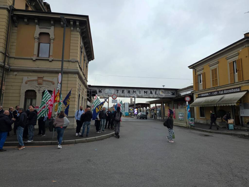 Arriva, il 90% aderisce allo sciopero. I sindacati all’azienda: “Ora troviamo un accordo”
