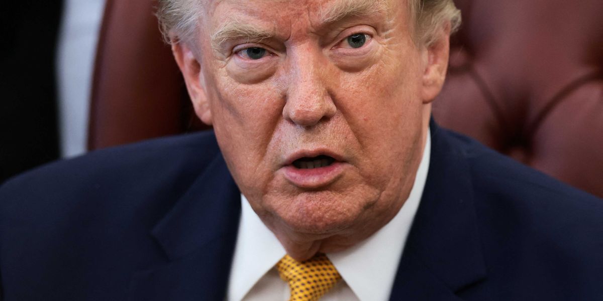 'Tidal forces' turning against Trump as scandals throw GOP 'off the rails': analysis