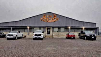 Los Cazadores Opens in Granbury, Texas; Acquires Gateway Archery & Indoor Range