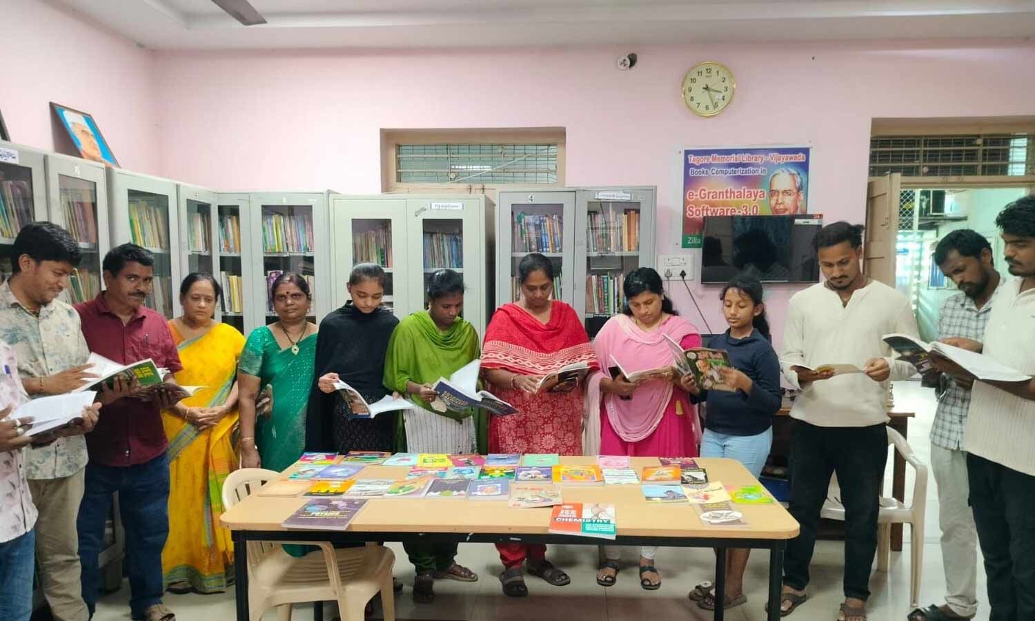 Make friends with books, grow through knowledge