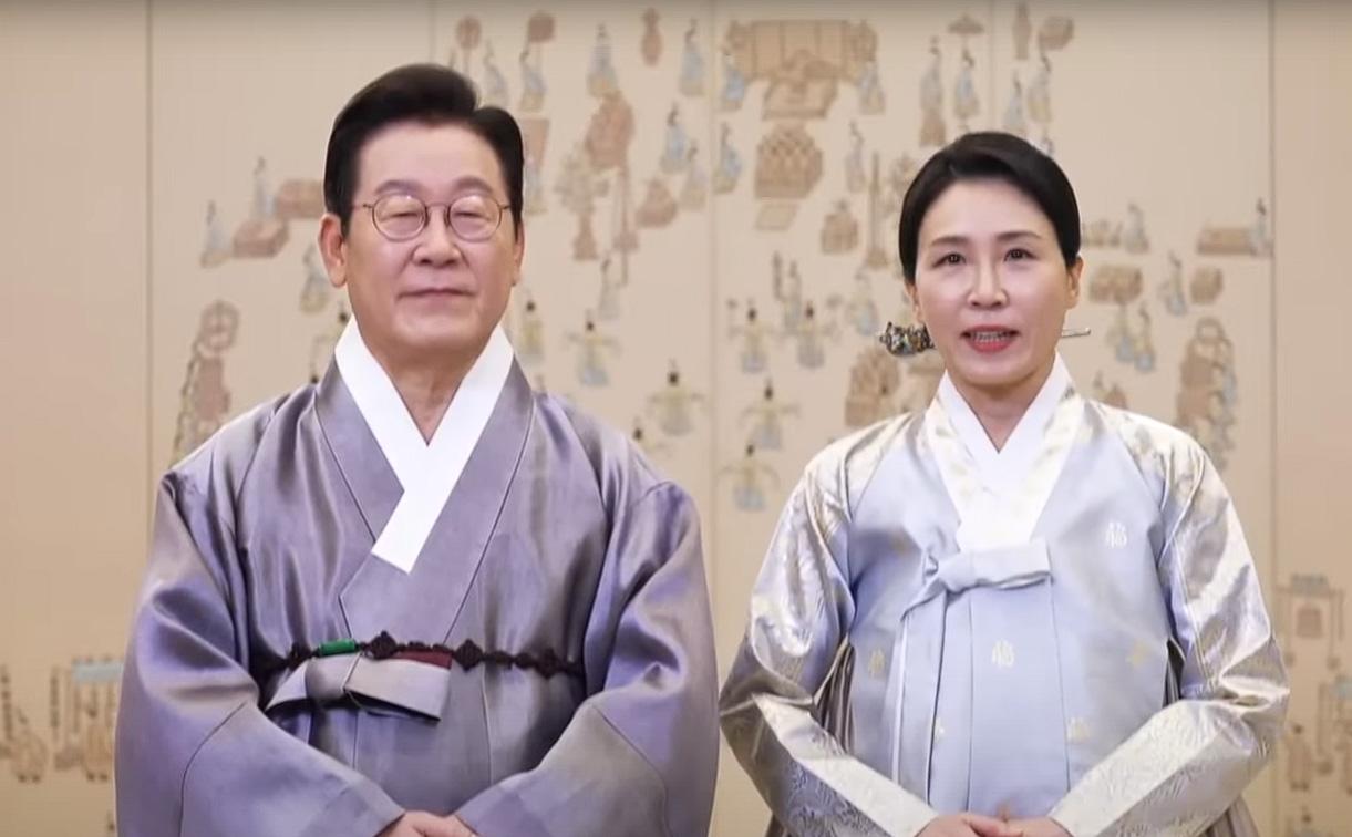 Lee vows to improve people's livelihoods in Chuseok holiday greetings
