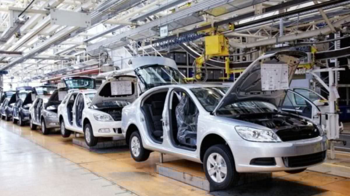 Hybrid Vehicle Sales Collapse Amid Delay in New Auto Policy